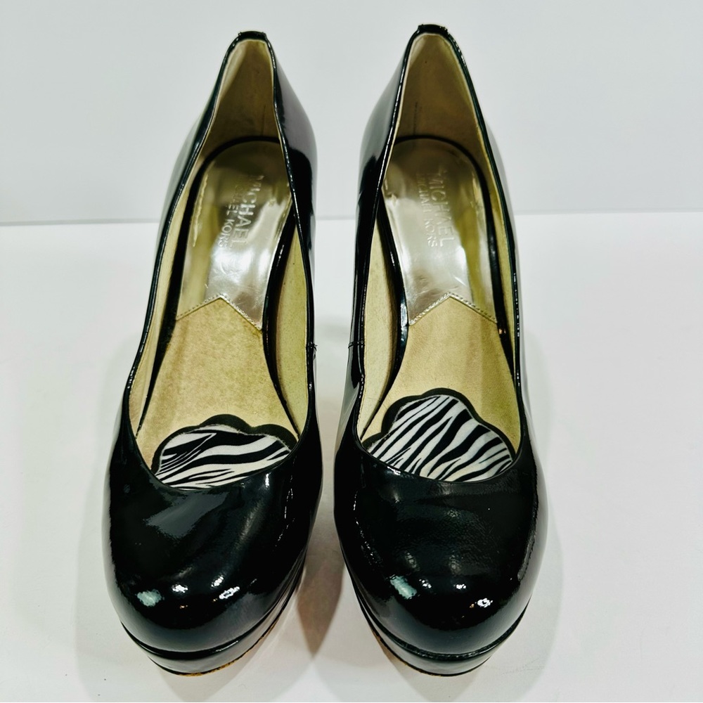 MICHAEL KORS IONNA BLACK SIZE 8 1/2 PATENT LEATHER 4” HEELS GREAT CONDITION - Picture 5 of 8